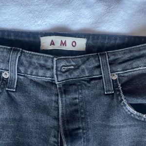 AMO 👖 jeans babe distressed straight leg